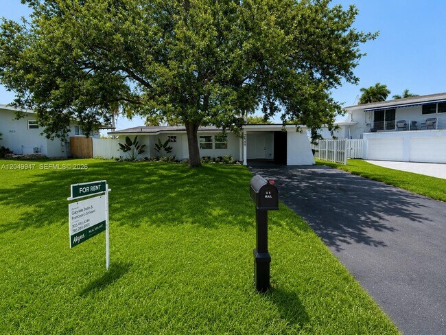 Foto del edificio - 2649 Key Largo Ln