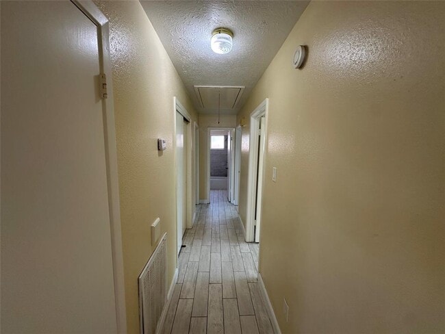 Foto del edificio - 17107 Bougainvilla Ln