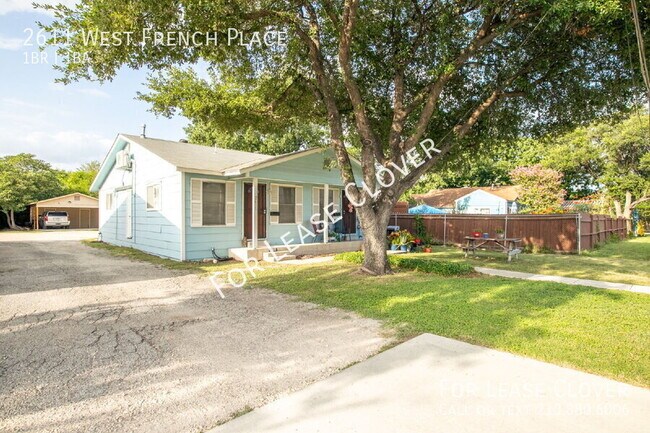 Foto del edificio - 2611 W French Pl
