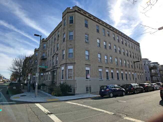 Building Photo - 64 Brighton Ave