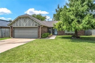 Building Photo - 2316 Redwood Ln