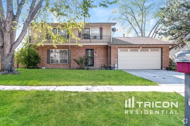 Building Photo - 1309 Tesla Dr