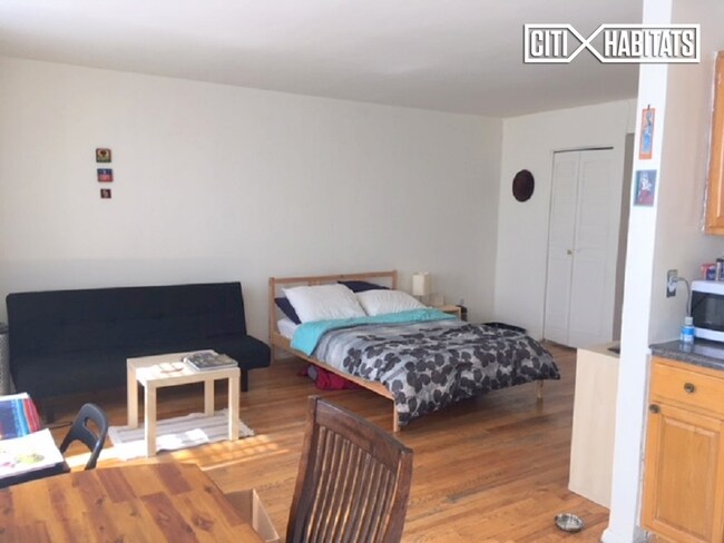 Foto del edificio - 9410 60th Ave