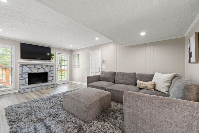 Building Photo - 673 Fairfield Drive