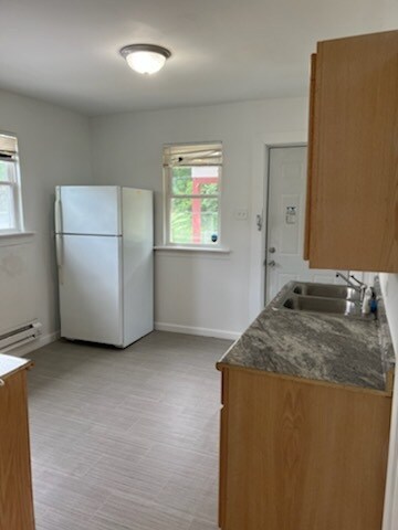 Kitchen - 14822 Wood St