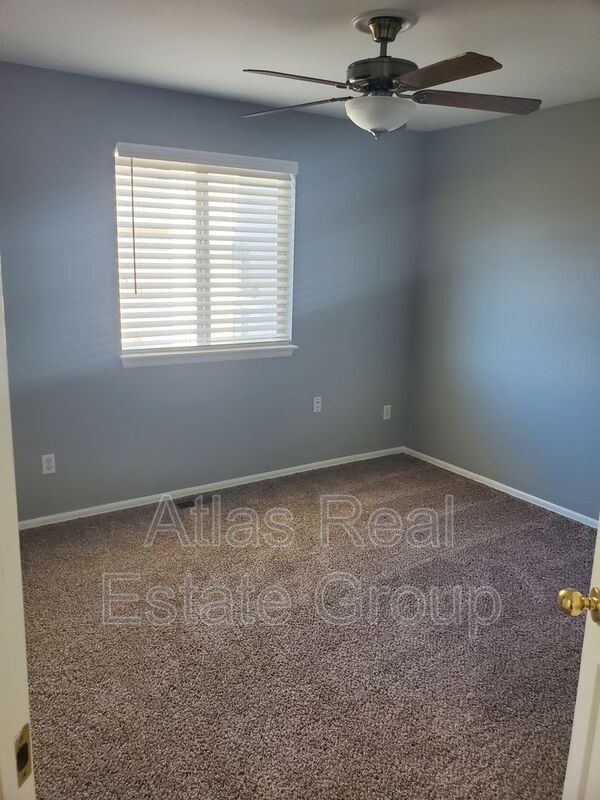 Foto del edificio - 430 Bayan Ct