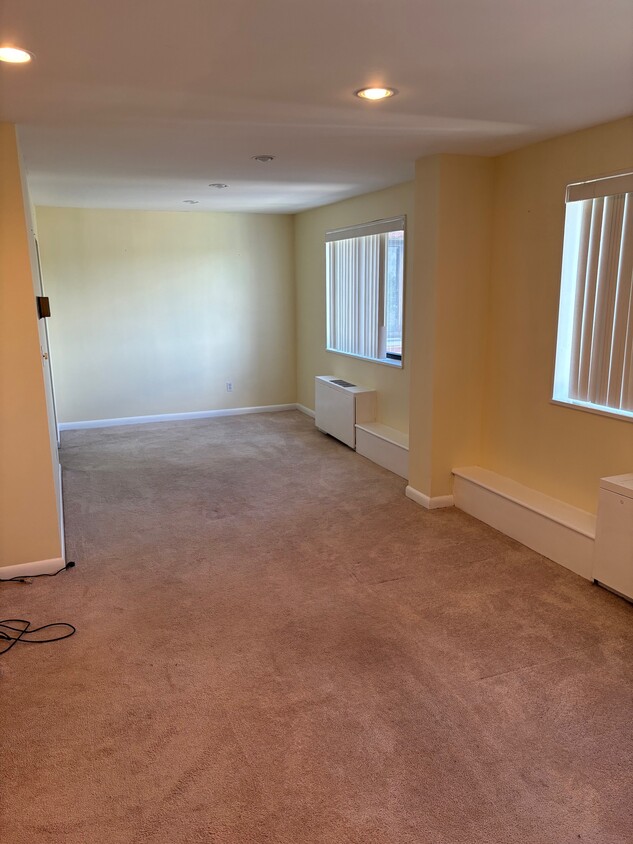 Living Room looking into the dining area - 3515 Washington Blvd