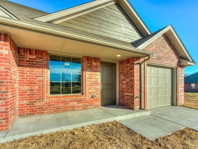 Building Photo - 4613 Castle Bay Cove