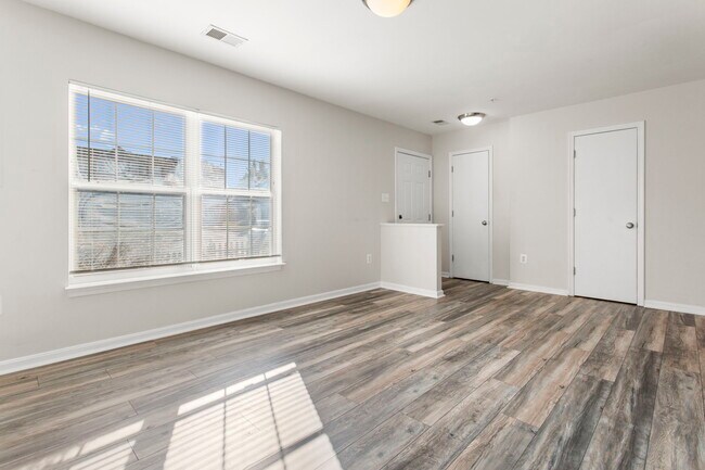 Foto del edificio - 5089 Stapleton Terrace