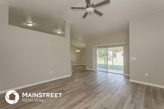 Building Photo - 3507 Manor Loop