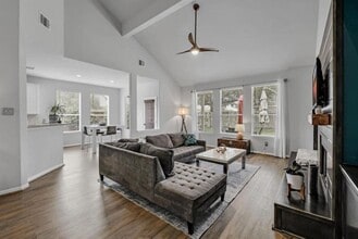 Building Photo - 11103 Canyon Brook Ct
