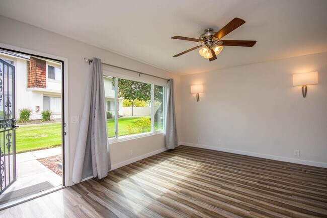 Foto del edificio - 3 Bedroom Town Home