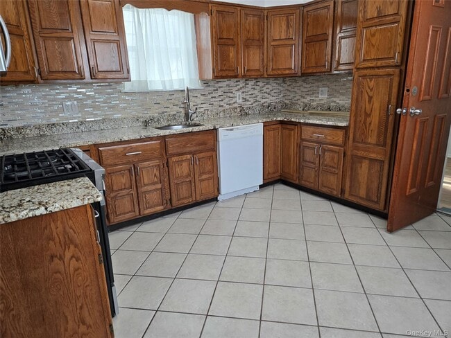 Building Photo - 80-66 88th Rd