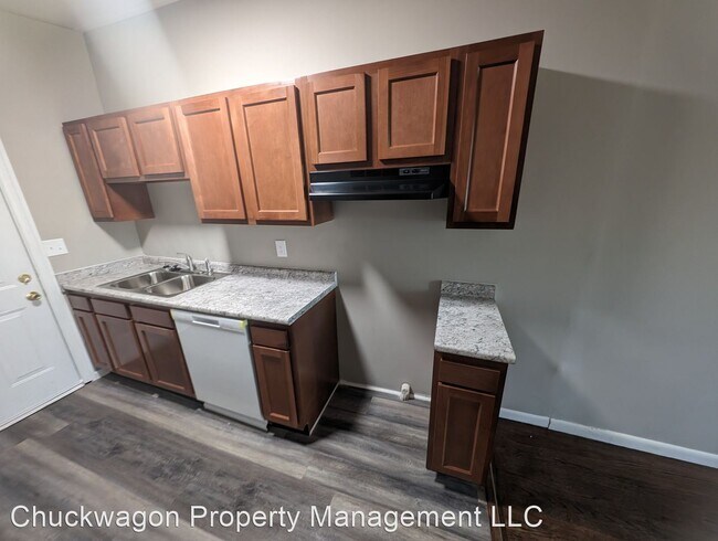 Building Photo - 3 br, 1 bath House - 95 Van Buren Drive,