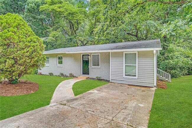 Building Photo - 193 Polar Rock Dr SW