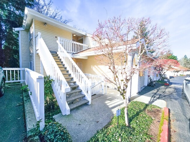 Coming Soon! Cozy top floor 2 Bed, 2 Bath ... - Coming Soon! Cozy top floor 2 Bed, 2 Bath ... Apartment