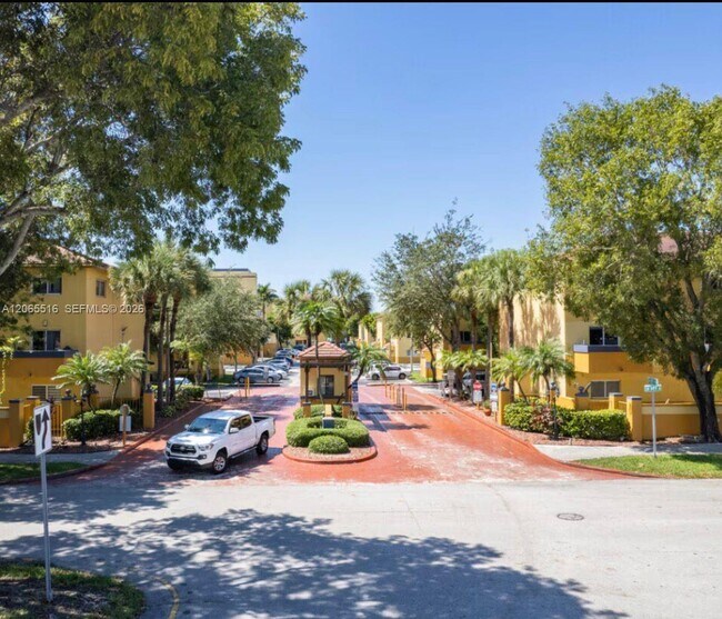 Building Photo - 8270 SW 149th Ct