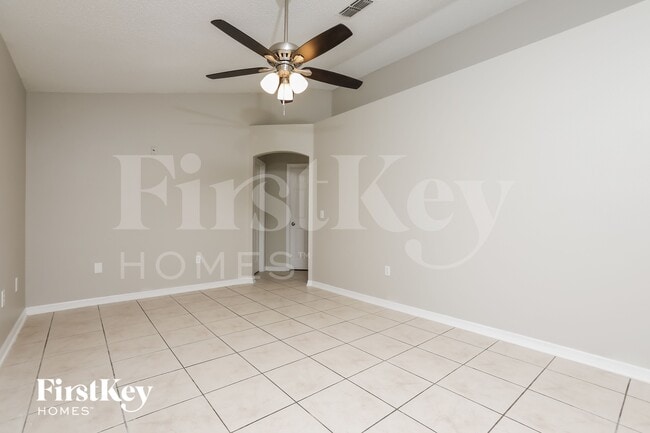 Building Photo - 662 Armadillo Dr