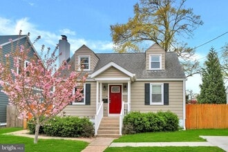 Building Photo - 5113 Emerson St