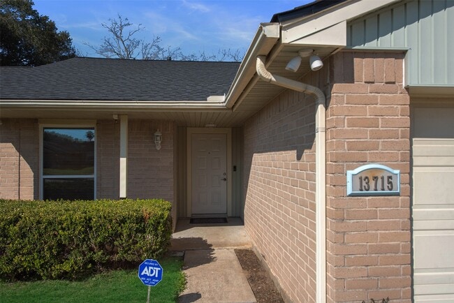 Building Photo - 13715 Ludgate Pass