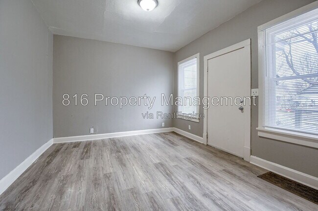 Foto del edificio - 5701 Anderson Ave