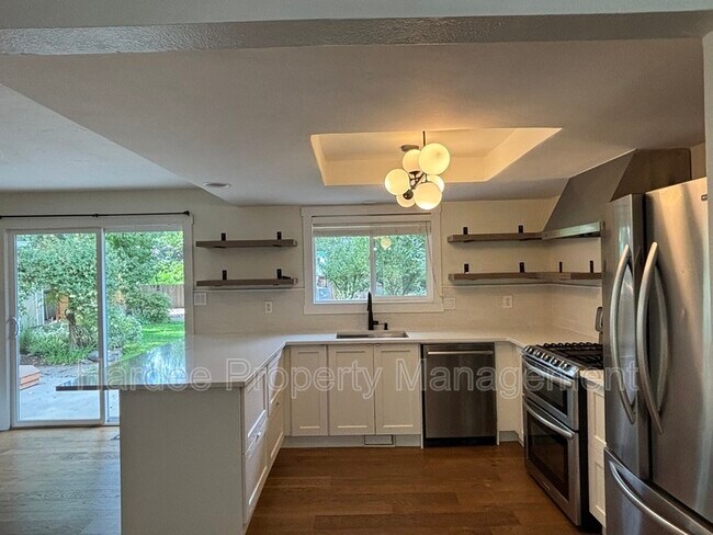 Foto del edificio - 3511 N Barberry Dr