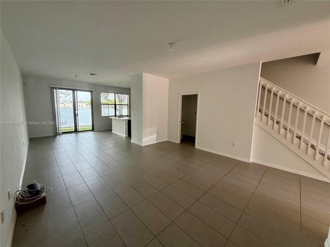 Foto del edificio - 1075 NW 33rd Manor