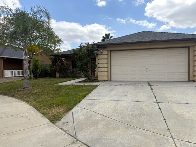 Foto del edificio - Available NOW!! 3/2 Open floor plan!