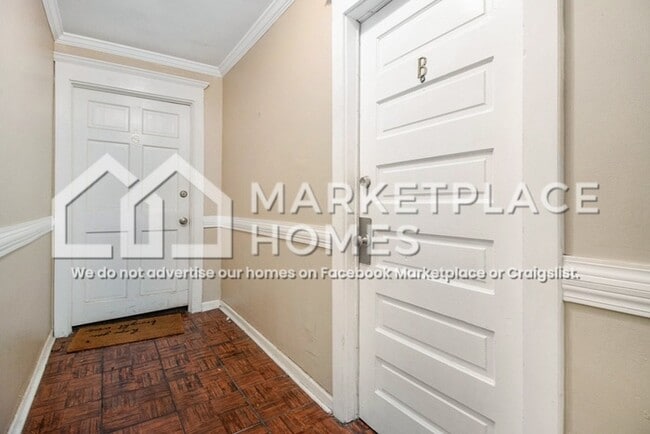 Building Photo - 1638 Mercer Ave