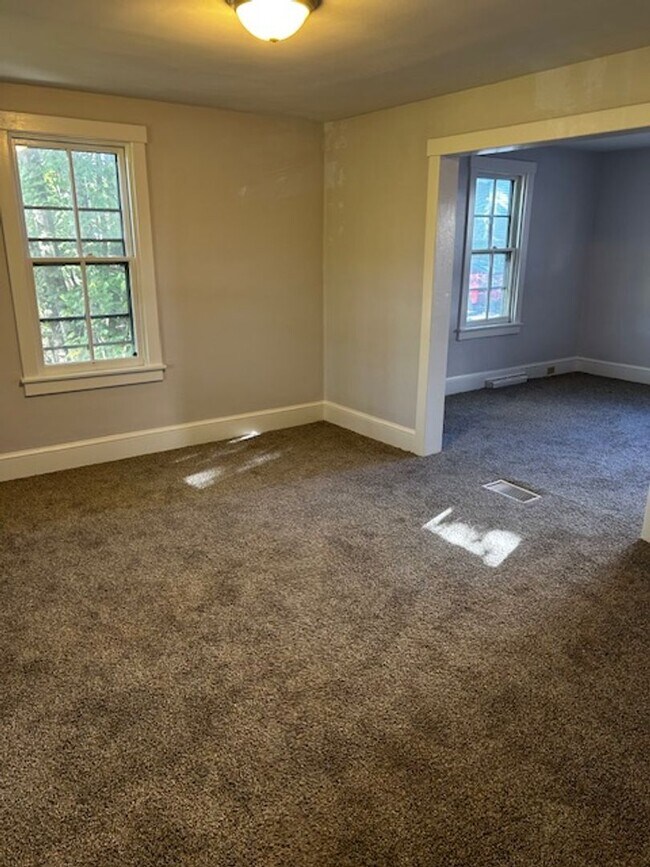Building Photo - SPACIOUS 2 BEDROOM HOUSE IN MOHNTON