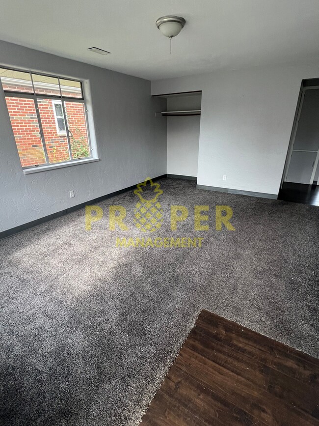 Foto del edificio - 2 bedrooms 1 bathroom house