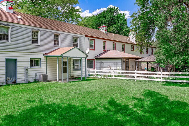 Foto del edificio - 5606 Berry Ct