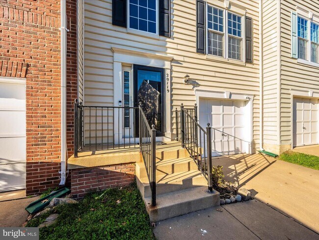 Building Photo - 20119 Hardwood Terrace