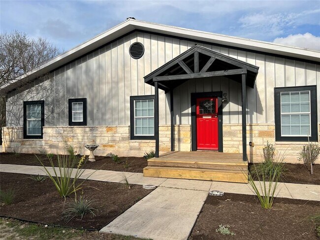 Building Photo - 2312 Riverside Farms Rd