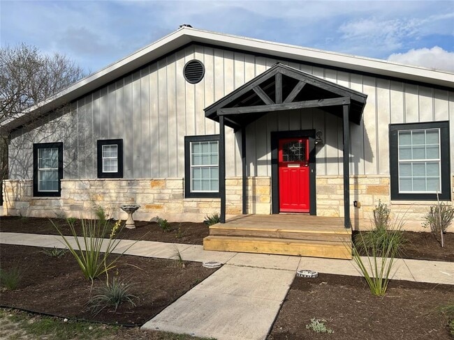 Foto del edificio - 2312 Riverside Farms Rd