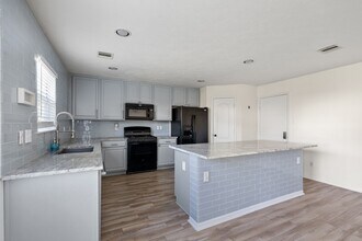 Building Photo - 18102 Clayton Bluff Ln