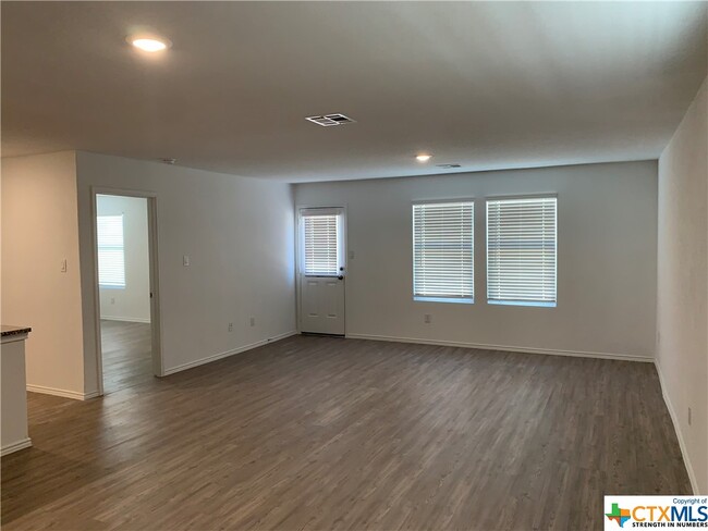 Building Photo - 434 Fairy Duster Dr