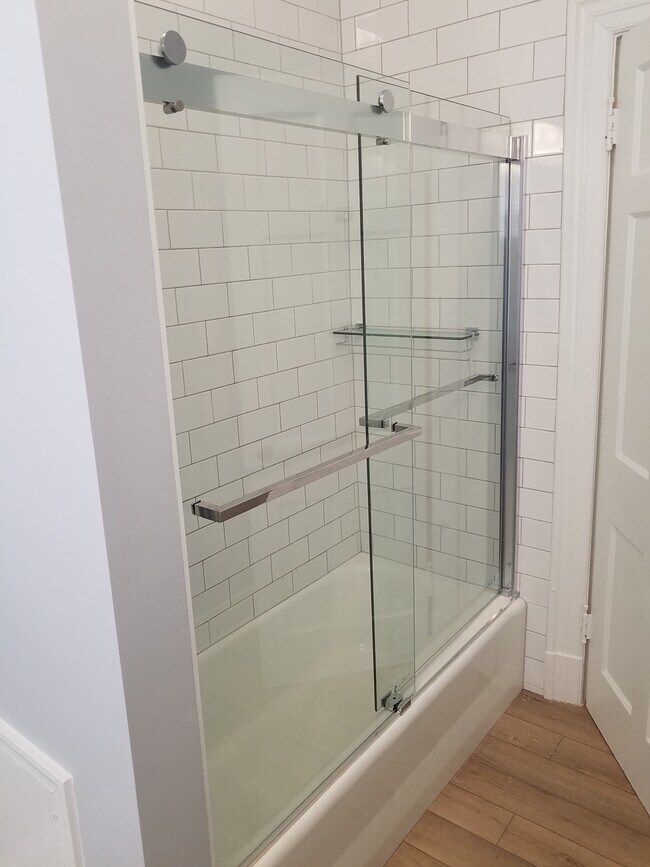 Bathroom Shower - 3100 Connecticut Ave NW