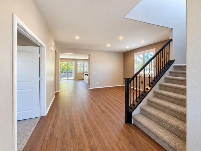 Building Photo - 31029 Branding Iron Ct
