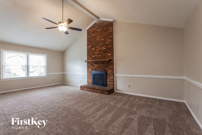 Building Photo - 2310 Fernridge Ln