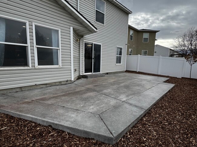Building Photo - 172 W Tehuti Ct