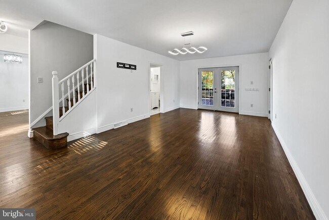 Foto del edificio - 24 Maple Ave