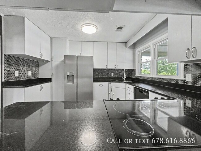 Foto del edificio - 560 Lee Byrd Rd