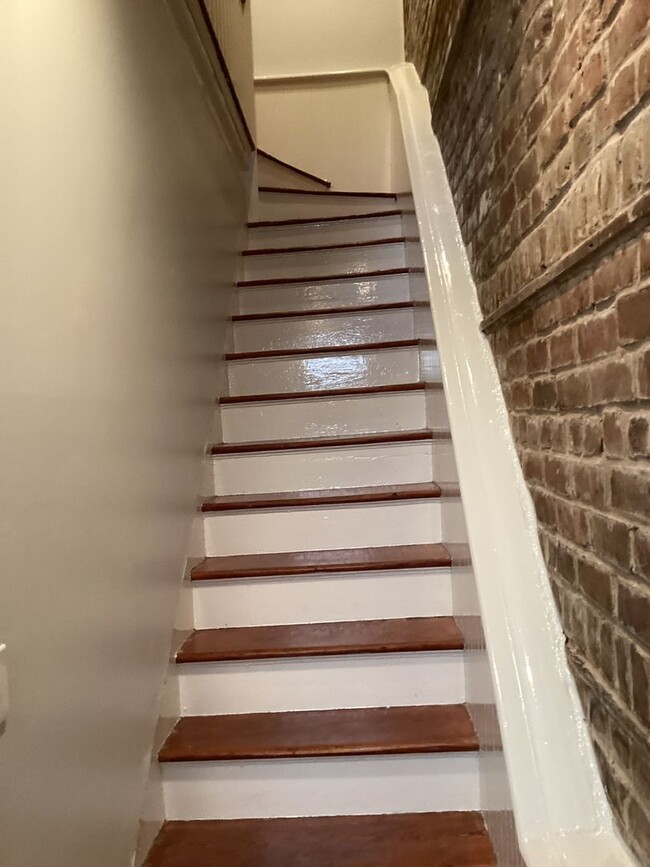 Foto del edificio - Move in Ready Duplex Close to Forsyth Park