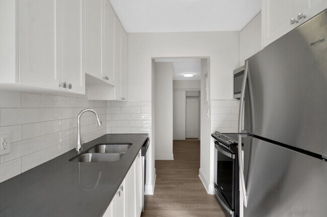 Photo du bâtiment - Blue Cedar Apartments