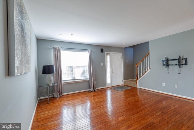 Building Photo - 837 Purple Martin Ct