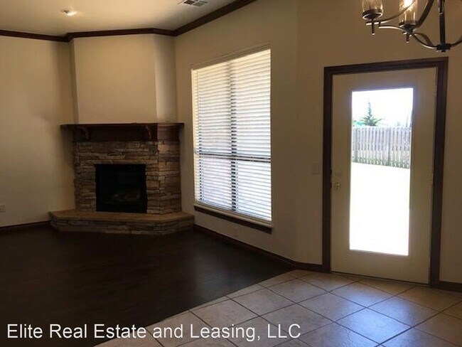 Building Photo - 4 br, 2.5 bath House - 306 BUTTERFIELD TRAIL