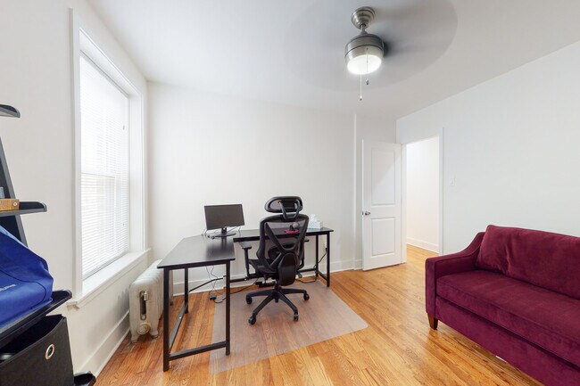 Building Photo - 4545 N Albany Ave