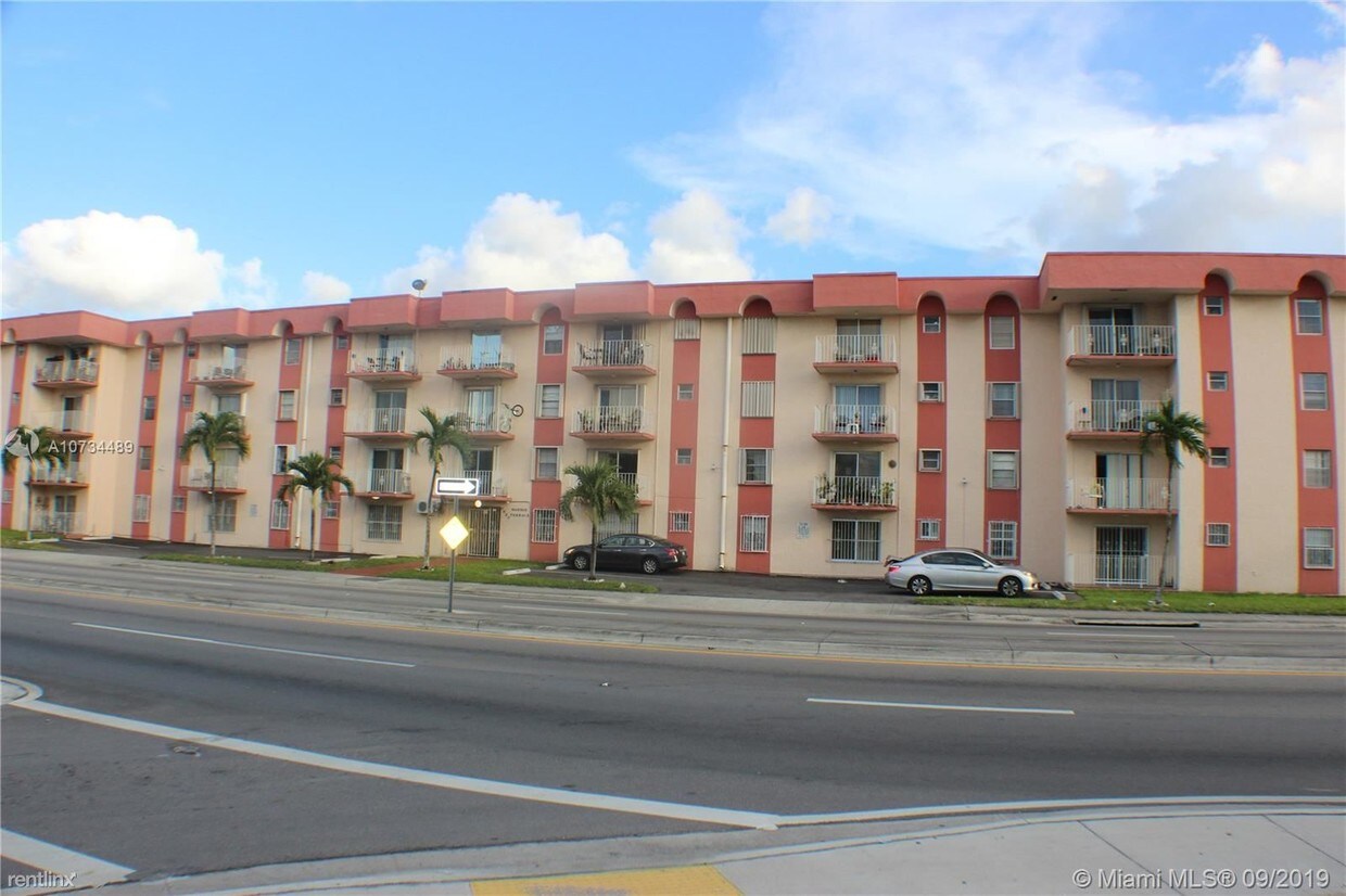 Primary Photo - 6820 W Flagler St