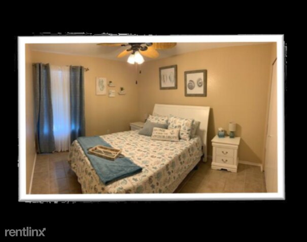 Building Photo - 15002 Leeward Dr